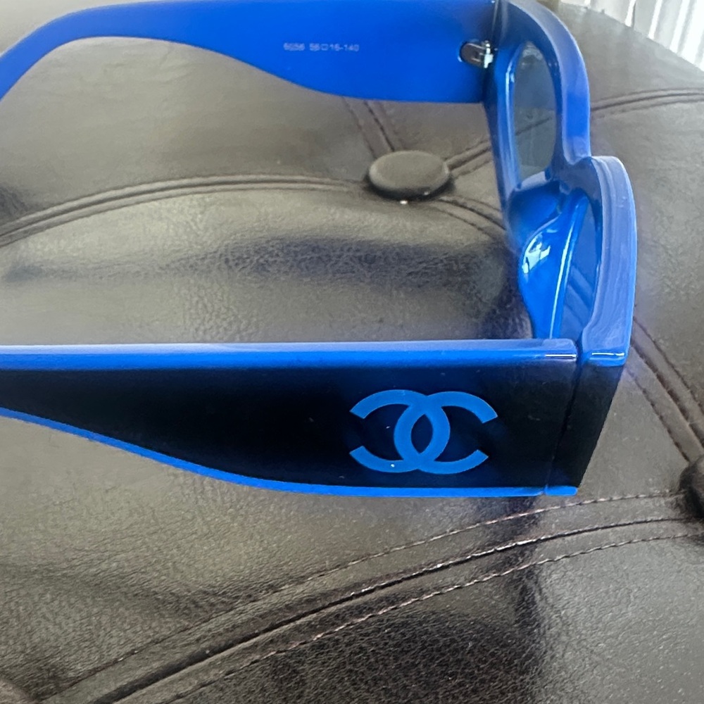 CHANEL Black and Bright Blue Logo Sunglasses
